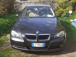 Nero Usata 2007 BMW 318 Tre volumi | 5900 € (Molto cara)