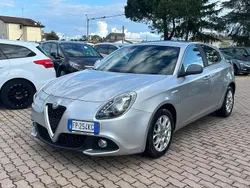 Grigio Usata 2017 Alfa Romeo Giulietta Super Due volumi | 7850 € (Super prezzo)