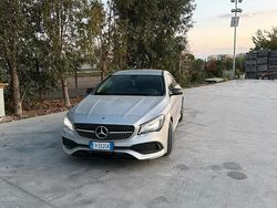 Grigio Usata 2019 Mercedes CLA200 AMG Tre volumi | 21.000 € (Ottimo prezzo)