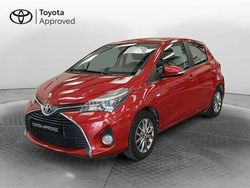 Rosso Usata 2016 Toyota Yaris Lounge Tre volumi | 10.400 € (Cara)