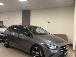 Grigio Usata 2021 Mercedes B200 Monovolume | 22.900 € (Buon prezzo)