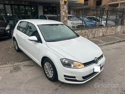 Bianco Usata 2015 VW Golf Trendline Tre volumi | 7800 € (Ottimo prezzo)