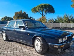 Blu Usata 1992 Jaguar XJR Tre volumi | 8700 €