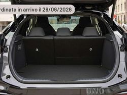 Argento Nuova 2025 Toyota C-HR Trend SUV | 33.130 € (Buon prezzo)