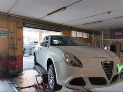 Bianco Usata 2011 Alfa Romeo Giulietta Due volumi | 4500 €
