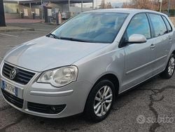 Grigio Usata 2008 VW Polo United Tre volumi | 2900 € (Buon prezzo)