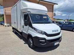Bianco Usata 2019 Iveco Daily Tre volumi | 20.500 € (Buon prezzo)
