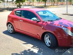 Rosso Usata 2010 Alfa Romeo MiTo Due volumi | 2500 € (Buon prezzo)