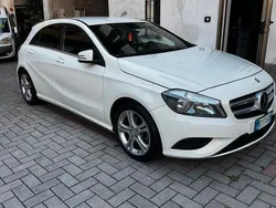Bianco Usata 2014 Mercedes A180 Tre volumi | 12.900 € (Buon prezzo)
