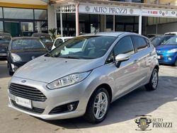 Grigio Usata 2014 Ford Fiesta Titanium Due volumi | 7800 € (Buon prezzo)