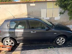 Grigio Usata 2007 Alfa Romeo 147 Due volumi | 1400 € (Buon prezzo)