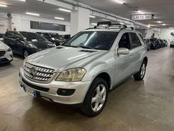 Grigio Usata 2006 Mercedes ML320 SUV | 8900 € (Buon prezzo)