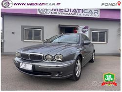 Grigio Usata 2004 Jaguar X-type Executive Tre volumi | 3000 € (Buon prezzo)