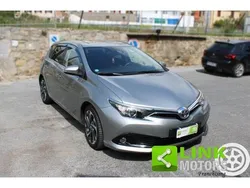 Antracite(met.) Usata 2016 Toyota Auris Active Tre volumi | 12.000 € (Molto cara)