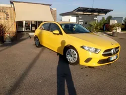 Giallo Usata 2019 Mercedes 180 Tre volumi | 20.000 € (Buon prezzo)