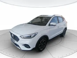 Bianco Usata 2022 MG ZS Luxury Tre volumi | 13.800 € (Buon prezzo)