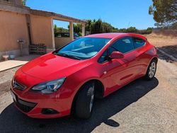 Rosso Usata 2012 Opel Astra GTC S Coupé | 8000 € (Buon prezzo)