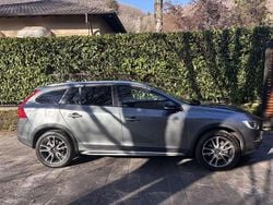 Grigio Usata 2017 Volvo V60 CC Business Edition Station wagon | 12.500 €