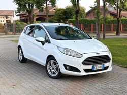 Bianco Usata 2014 Ford Fiesta Titanium Tre volumi | 4900 € (Super prezzo)