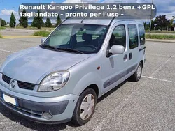 Grigio Usata 2003 Renault Kangoo Privilege Monovolume | 2950 € (Buon prezzo)