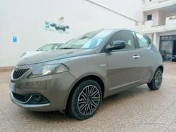 Grigio Usata 2022 Lancia Ypsilon Gold Due volumi | 11.400 € (Buon prezzo)