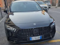 Nero Usata 2022 Mercedes A200 AMG line Tre volumi | 33.000 € (Cara)