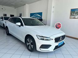 Bianco Usata 2019 Volvo V60 Station wagon | 9900 € (Molto cara)
