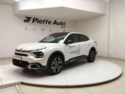 Pearl white perlat Usata 2023 Citroën e-C4 Shine Tre volumi | 23.900 € (Molto cara)