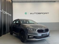 Grigio Nuova 2025 Skoda Fabia Tre volumi | 18.400 € (Buon prezzo)