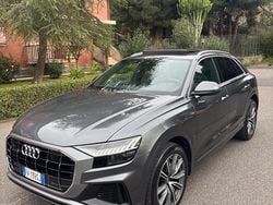 Grigio Usata 2019 Audi Q8 S-Line SUV | 47.990 € (Cara)