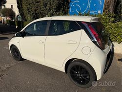 Bianco Usata 2018 Toyota Aygo Due volumi | 12.500 € (Cara)