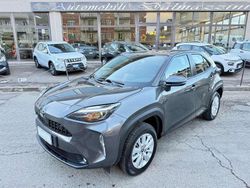 Grigio Usata 2022 Toyota Yaris Cross Business Edition SUV | 21.300 € (Buon prezzo)