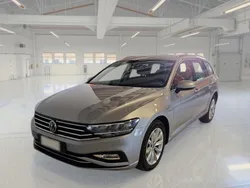 Argento Usata 2022 VW Passat Business Station wagon | 18.950 € (Buon prezzo)