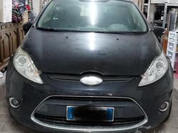 Nero Usata 1999 Ford Fiesta Tre volumi | 2700 €