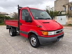 Rosso Usata 2004 Iveco Daily Tre volumi | 12.500 € (Cara)
