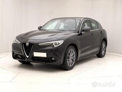 Nero Usata 2017 Alfa Romeo Stelvio Executive SUV | 22.500 € (Cara)