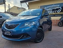 Blu Usata 2022 Lancia Ypsilon Silver Due volumi | 9490 € (Ottimo prezzo)