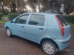Grigio Usata 2000 Fiat Punto Due volumi | 900 € (Buon prezzo)