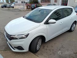 Usata 2023 Dacia Sandero Tre volumi | 13.500 € (Buon prezzo)