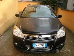Nero Usata 2009 Opel Astra Enjoy Station wagon | 2800 € (Buon prezzo)