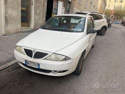 Bianco Usata 2001 Lancia Ypsilon Due volumi | 500 €