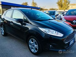 Nero Usata 2015 Ford Fiesta Titanium Tre volumi | 6800 € (Buon prezzo)