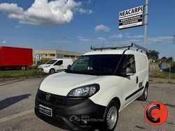 Bianco pastello Usata 2020 Fiat Doblò Monovolume | 8950 € (Buon prezzo)
