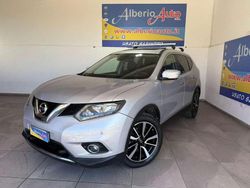 Argento Usata 2015 Nissan X-Trail SUV | 10.900 € (Buon prezzo)
