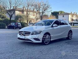 Bianco Usata 2013 Mercedes A200 Due volumi | 9400 € (Buon prezzo)