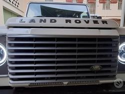 Bianco Usata 2012 Land Rover Defender SE Station wagon | 39.500 € (Cara)