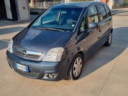 Grigio Usata 2006 Opel Meriva Monovolume | 2700 € (Buon prezzo)