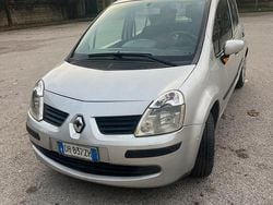 Usata 2007 Renault Modus Monovolume | 1200 €