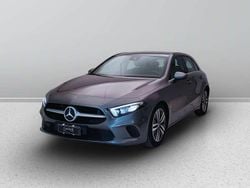 Grigio Usata 2019 Mercedes A180 Business Tre volumi | 19.900 € (Buon prezzo)