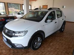 Bianco Usata 2019 Dacia Sandero Comfort Tre volumi | 10.500 € (Buon prezzo)